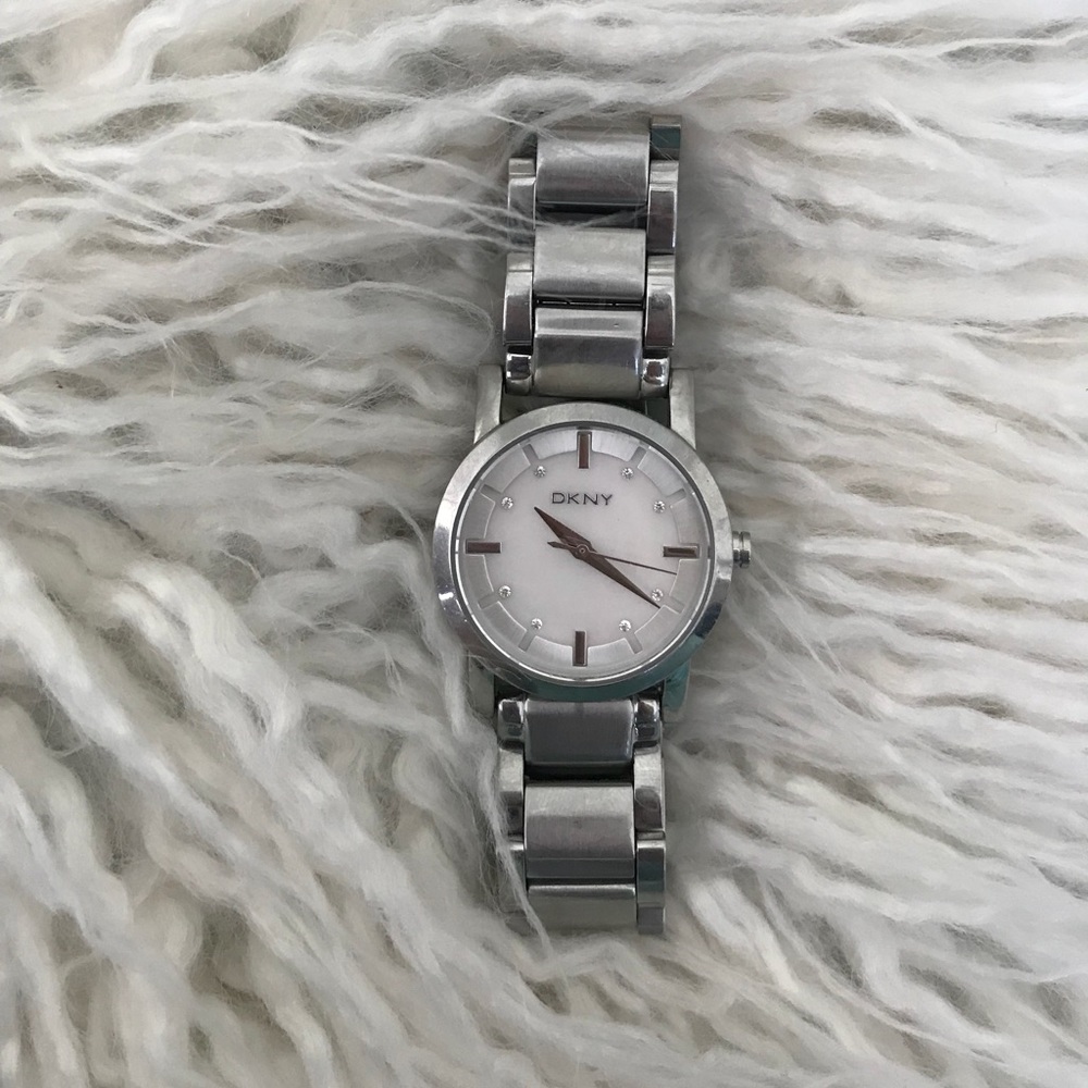 DKNY WATCH